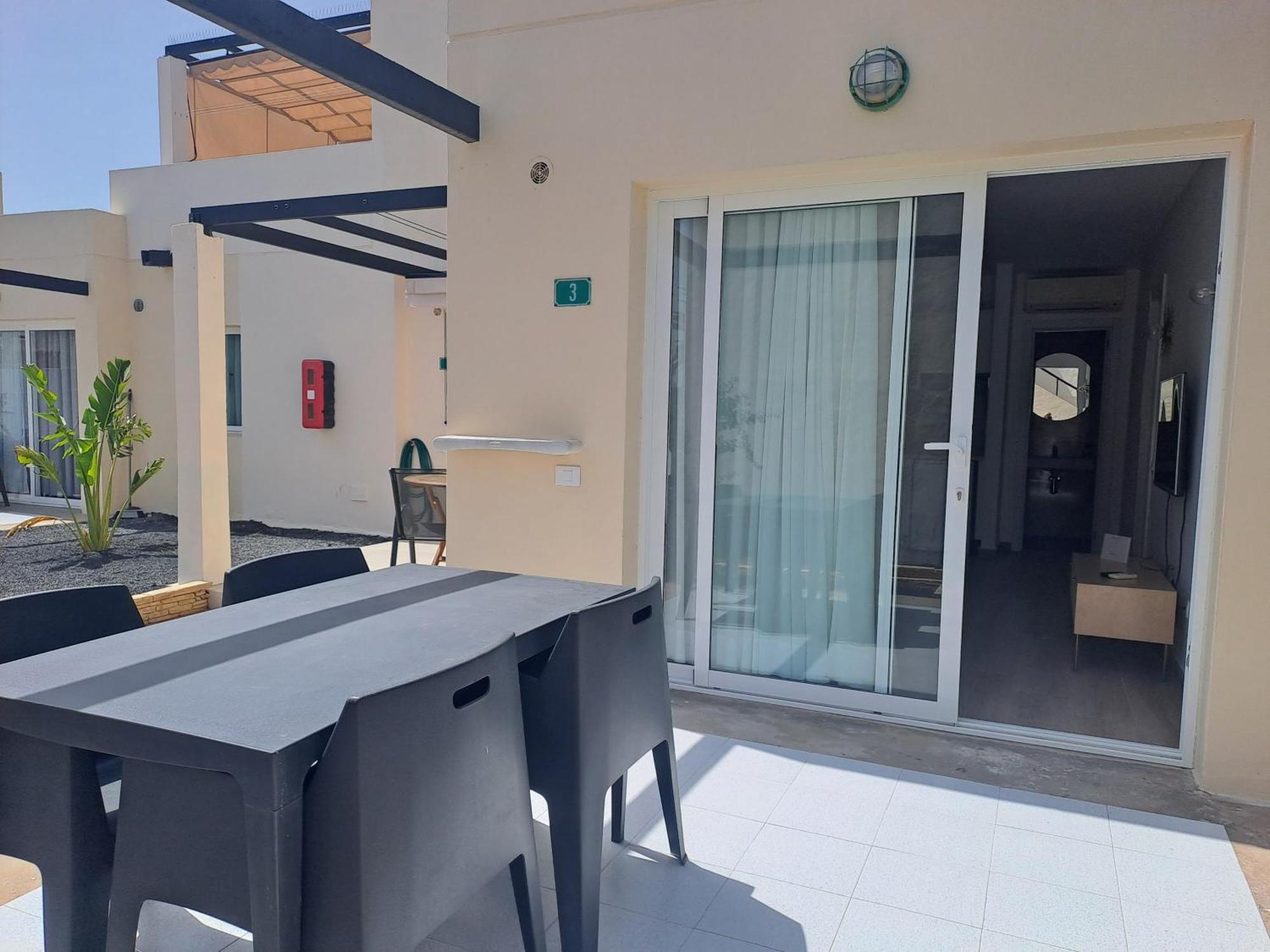 Homeforguest Apartamento Alisios 1 Con Piscina En קורלחו מראה חיצוני תמונה