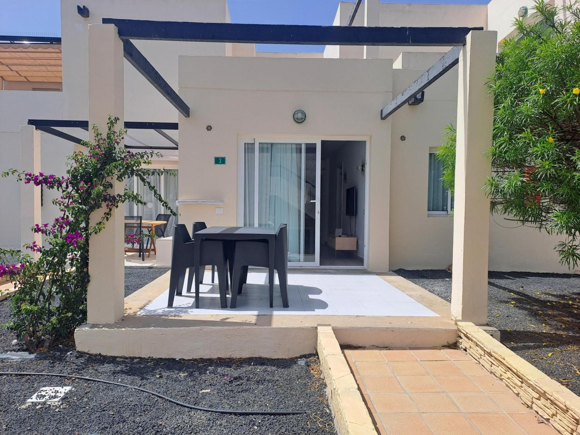 Homeforguest Apartamento Alisios 1 Con Piscina En קורלחו מראה חיצוני תמונה